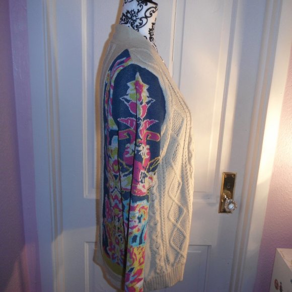 Coco and Main cardigan with abstract print - Picture 2 of 5